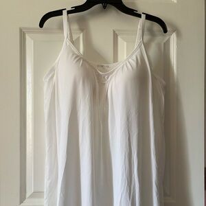 32 Degree. White Lightweight Undershirt w Bra Shelf - XXL